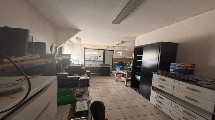Ma-Cabane - Vente Local commercial SAINT-PRIEST-EN-JAREZ, 495 m²