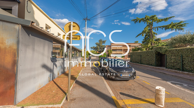 Ma-Cabane - Vente Local commercial SAINT-RAPHAEL, 196 m²