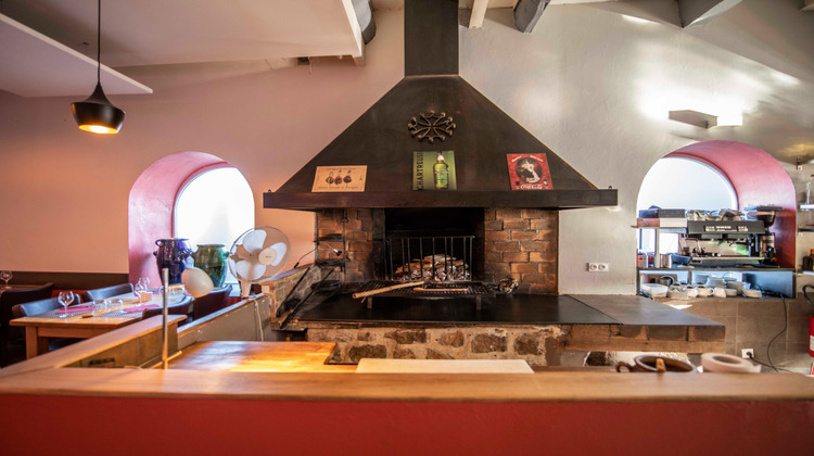 Ma-Cabane - Vente Local commercial Saint-Saturnin-de-Lucian, 320 m²