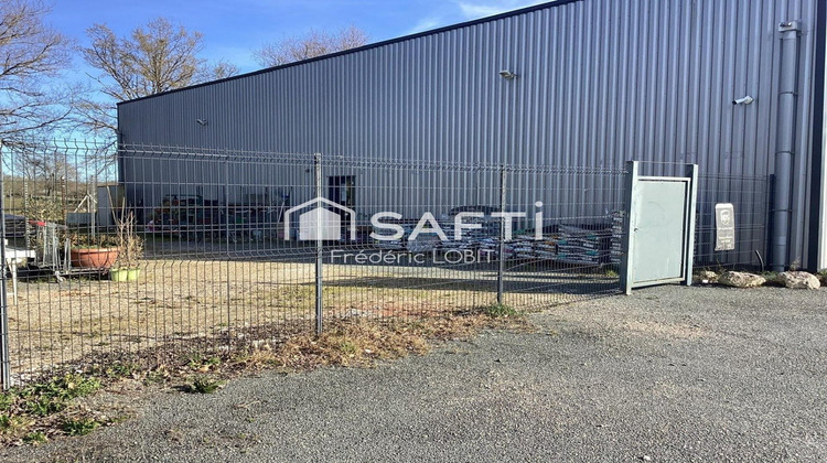 Ma-Cabane - Vente Local commercial Saint-Seurin-sur-l'Isle, 298 m²