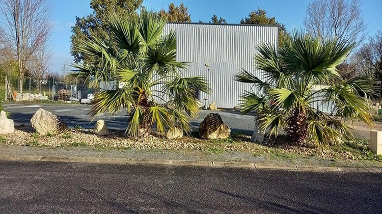 Ma-Cabane - Vente Local commercial Saint-Seurin-sur-l'Isle, 298 m²