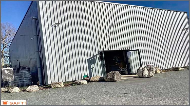 Ma-Cabane - Vente Local commercial Saint-Seurin-sur-l'Isle, 298 m²