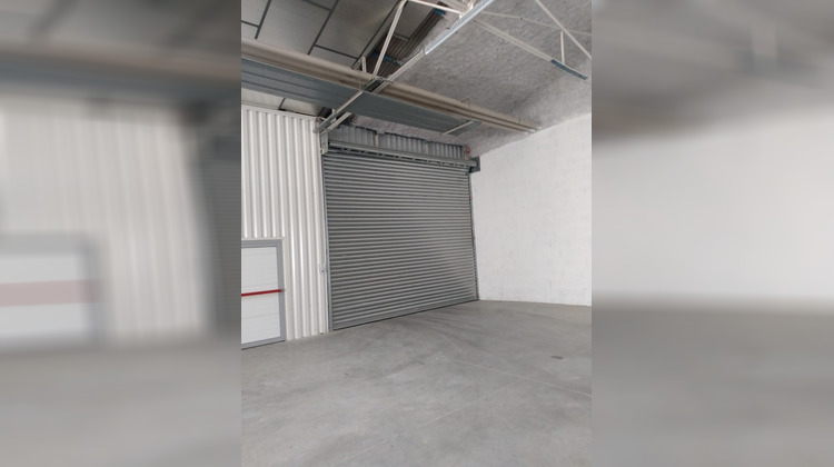 Ma-Cabane - Vente Local commercial SAINT VINCENT DE MERCUZE, 611 m²