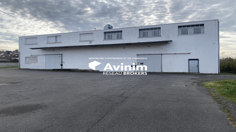 Ma-Cabane - Vente Local commercial Saint-Yorre, 1180 m²