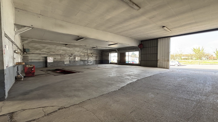 Ma-Cabane - Vente Local commercial Saint-Yrieix-la-Perche, 680 m²