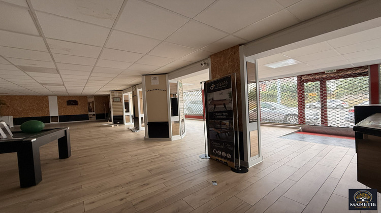 Ma-Cabane - Vente Local commercial Sainte-Catherine, 500 m²