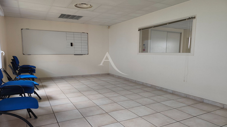 Ma-Cabane - Vente Local commercial SAINTES, 172 m²