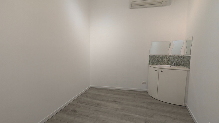 Ma-Cabane - Vente Local commercial SALERNES, 52 m²