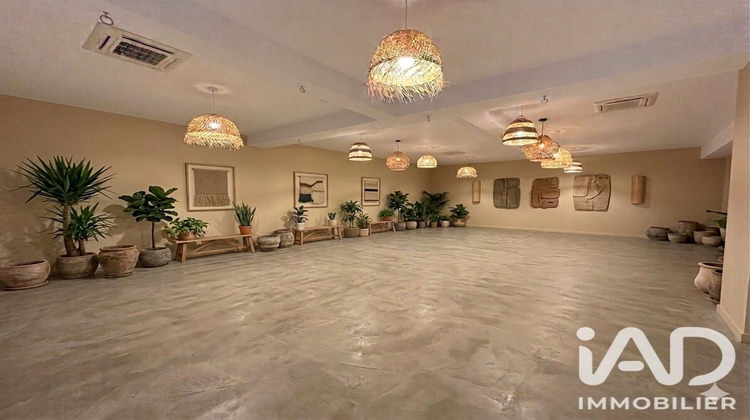 Ma-Cabane - Vente Local commercial Sanary-sur-Mer, 157 m²