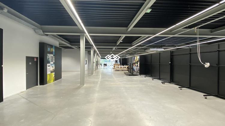 Ma-Cabane - Vente Local commercial Sassenage, 2358 m²