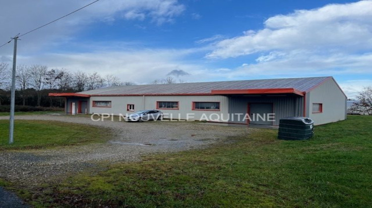 Ma-Cabane - Vente Local commercial Savignac, 550 m²