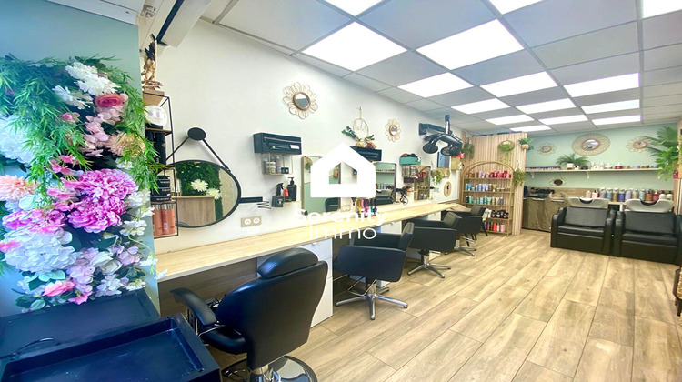 Ma-Cabane - Vente Local commercial SIMIANE-COLLONGUE, 25 m²