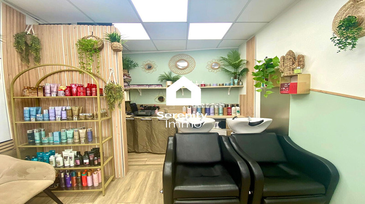 Ma-Cabane - Vente Local commercial SIMIANE-COLLONGUE, 25 m²