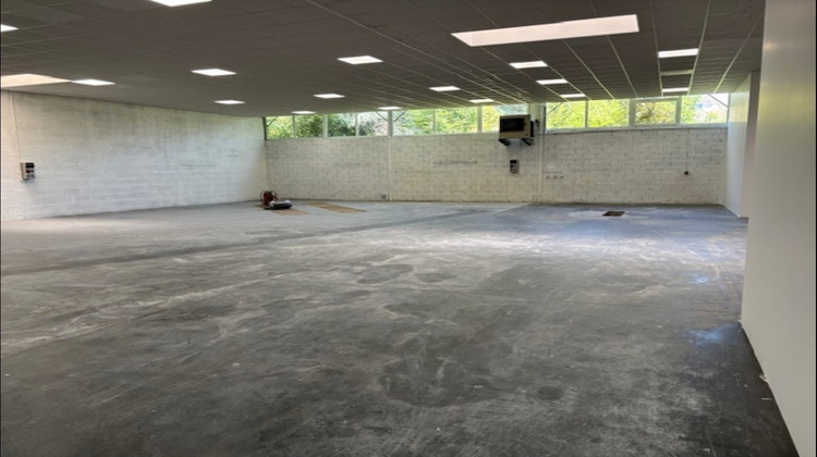 Ma-Cabane - Vente Local commercial SORBIERS, 800 m²