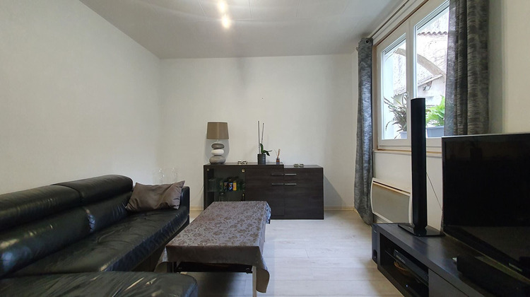 Ma-Cabane - Vente Local commercial SOUCIEU-EN-JARREST, 132 m²