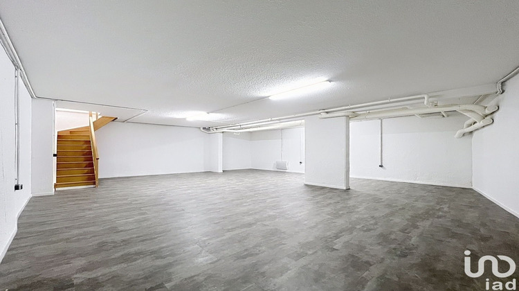 Ma-Cabane - Vente Local commercial Suresnes, 123 m²