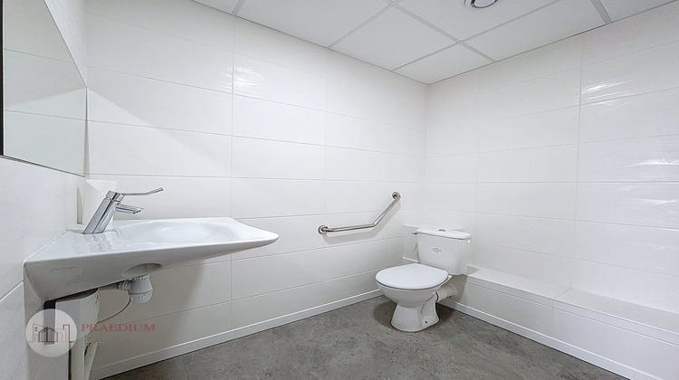 Ma-Cabane - Vente Local commercial Suresnes, 122 m²