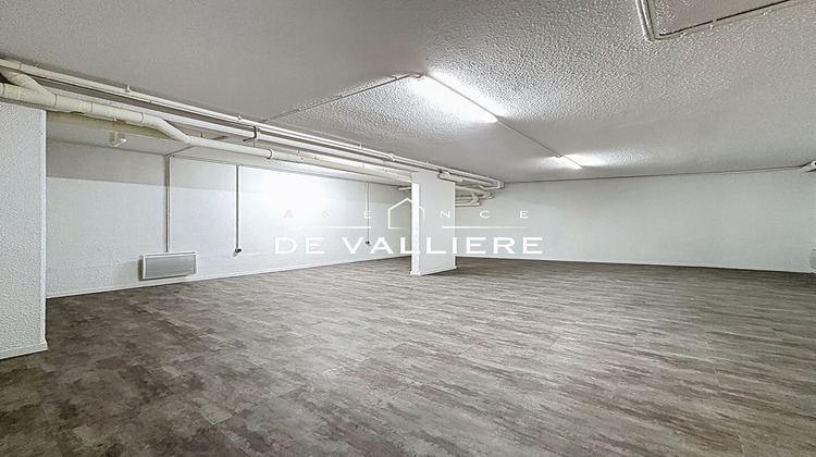 Ma-Cabane - Vente Local commercial SURESNES, 123 m²