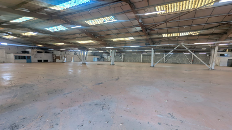 Ma-Cabane - Vente Local commercial Sylvains-les-Moulins, 2000 m²