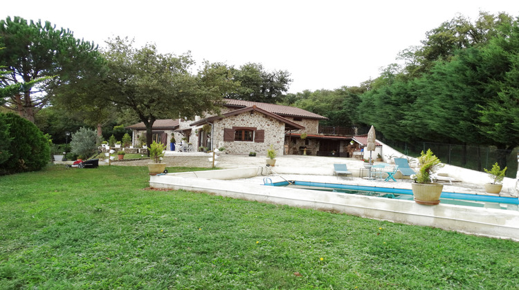 Ma-Cabane - Vente Local commercial Taluyers, 200 m²