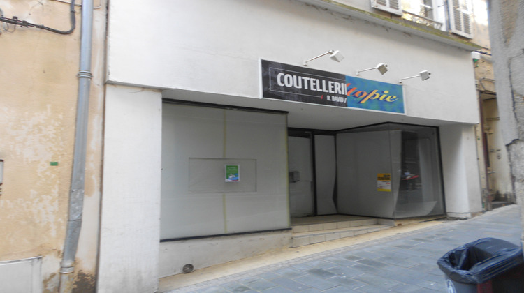 Ma-Cabane - Vente Local commercial Thiers, 154 m²
