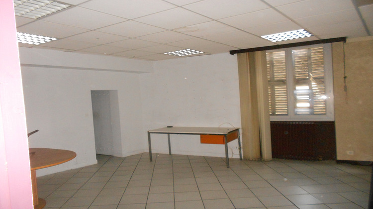 Ma-Cabane - Vente Local commercial Thiers, 154 m²