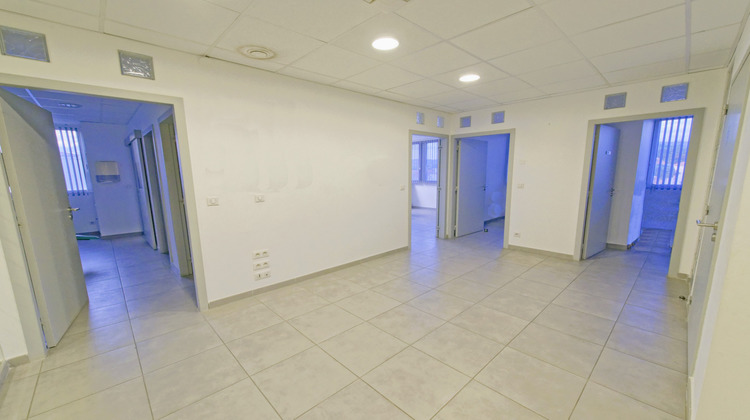 Ma-Cabane - Vente Local commercial Thuir, 98 m²