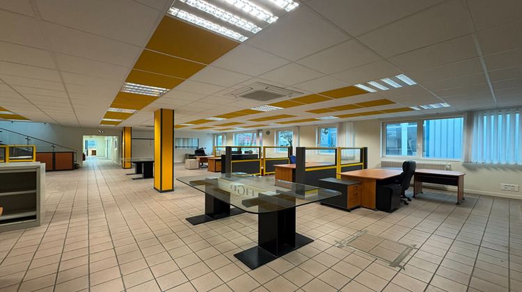 Ma-Cabane - Vente Local commercial TINQUEUX, 2320 m²