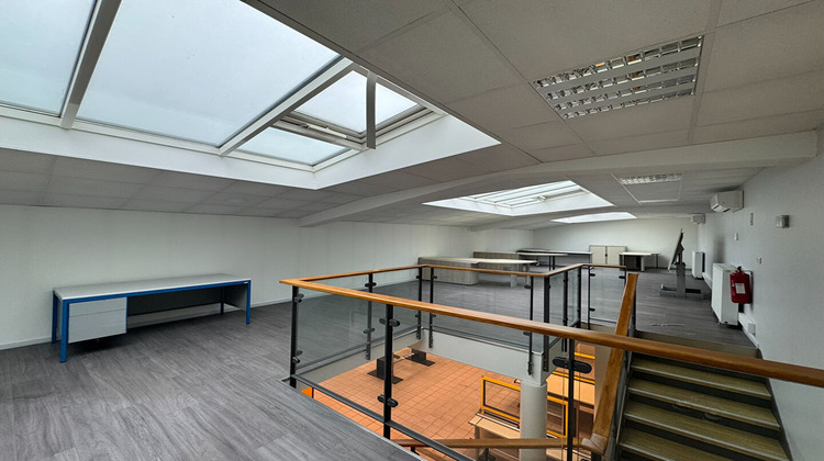 Ma-Cabane - Vente Local commercial TINQUEUX, 2320 m²