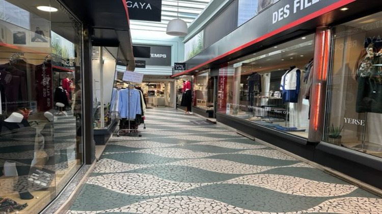 Ma-Cabane - Vente Local commercial TOURS, 75 m²