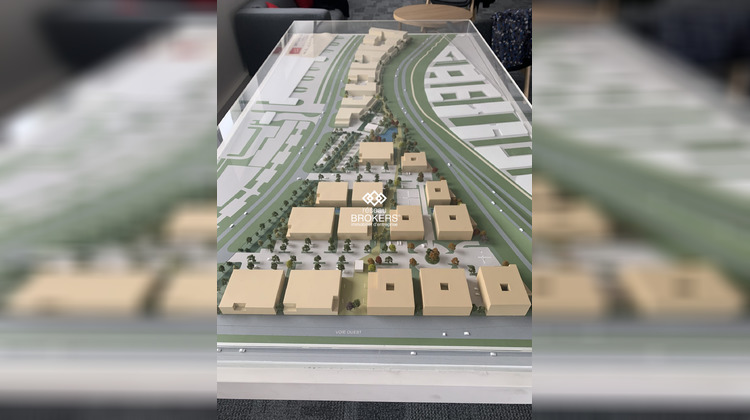 Ma-Cabane - Vente Local commercial Tremblay-en-France, 2546 m²