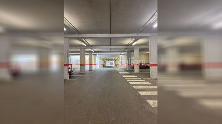 Ma-Cabane - Vente Local commercial TREMBLAY-EN-FRANCE, 200 m²