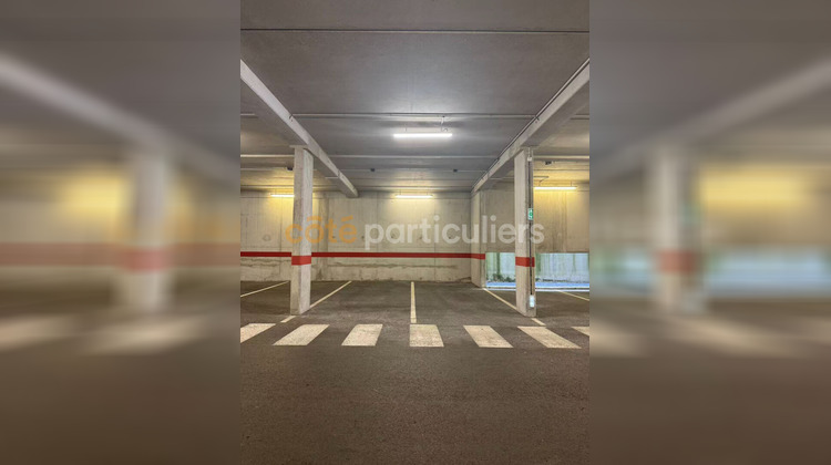 Ma-Cabane - Vente Local commercial TREMBLAY-EN-FRANCE, 200 m²