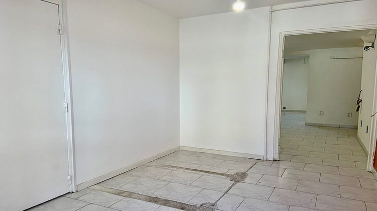 Ma-Cabane - Vente Local commercial TRETS, 63 m²