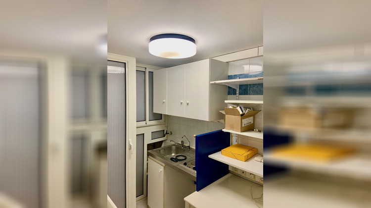 Ma-Cabane - Vente Local commercial TRETS, 63 m²