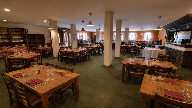 Ma-Cabane - Vente Local commercial Ustou, 240 m²
