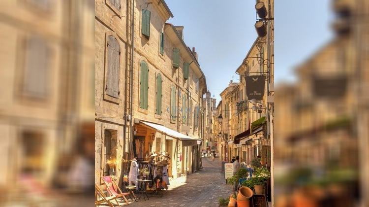 Ma-Cabane - Vente Local commercial Uzès, 90 m²