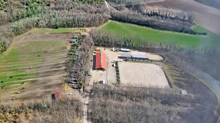 Ma-Cabane - Vente Local commercial Valeilles, 380 m²