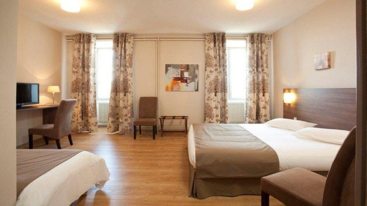 Ma-Cabane - Vente Local commercial VALLON PONT D ARC, 2500 m²