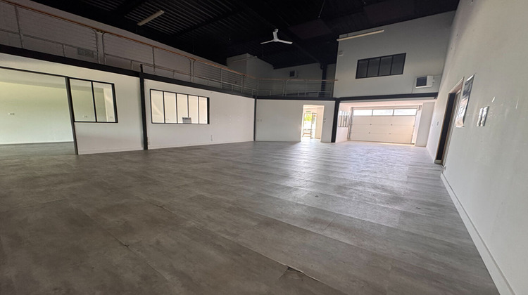 Ma-Cabane - Vente Local commercial VENANSAULT, 1240 m²