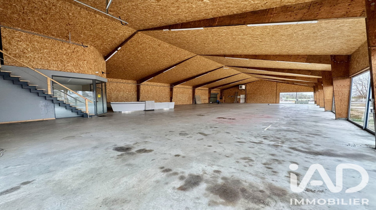 Ma-Cabane - Vente Local commercial Vernantes, 600 m²