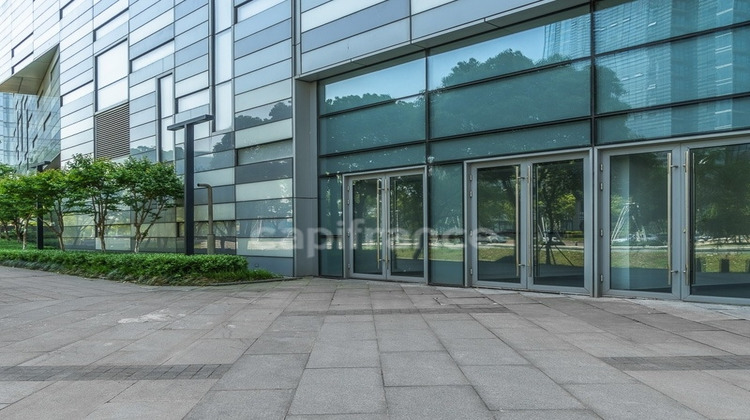 Ma-Cabane - Vente Local commercial VERRIERES LE BUISSON, 102 m²