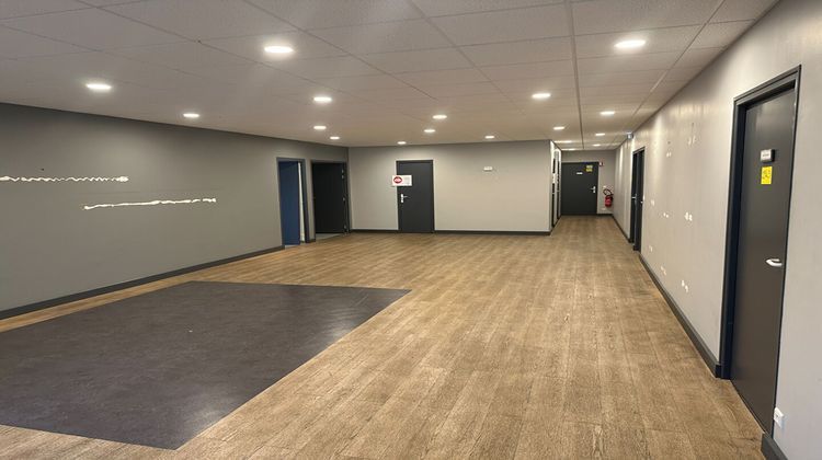 Ma-Cabane - Vente Local commercial VEYZIAT, 10450 m²