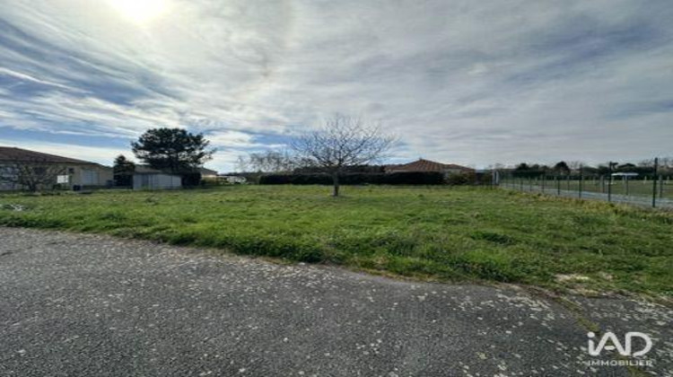 Ma-Cabane - Vente Local commercial Vic-en-Bigorre, 200 m²