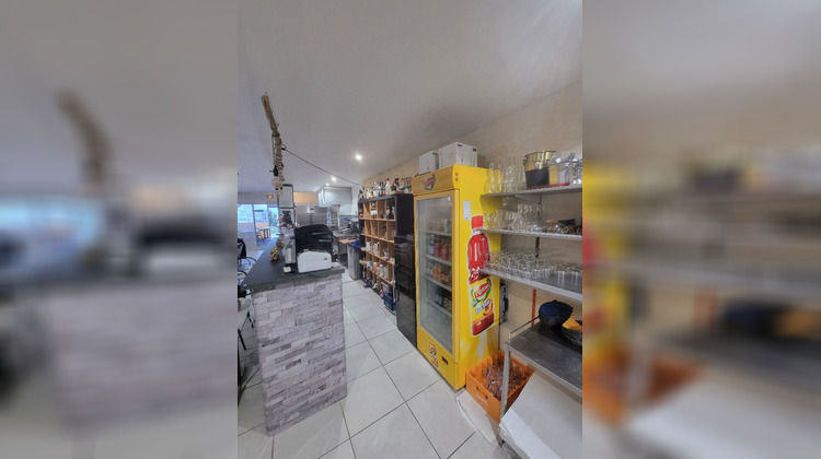 Ma-Cabane - Vente Local commercial VIC-LA-GARDIOLE, 74 m²