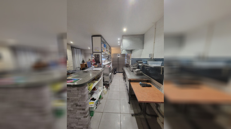 Ma-Cabane - Vente Local commercial VIC-LA-GARDIOLE, 74 m²