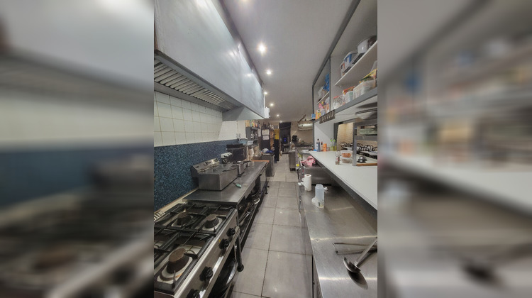 Ma-Cabane - Vente Local commercial VIC-LA-GARDIOLE, 74 m²