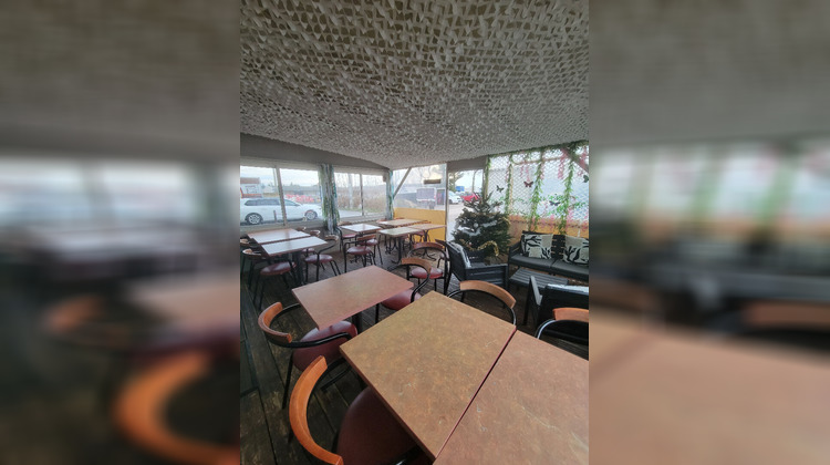 Ma-Cabane - Vente Local commercial VIC-LA-GARDIOLE, 74 m²