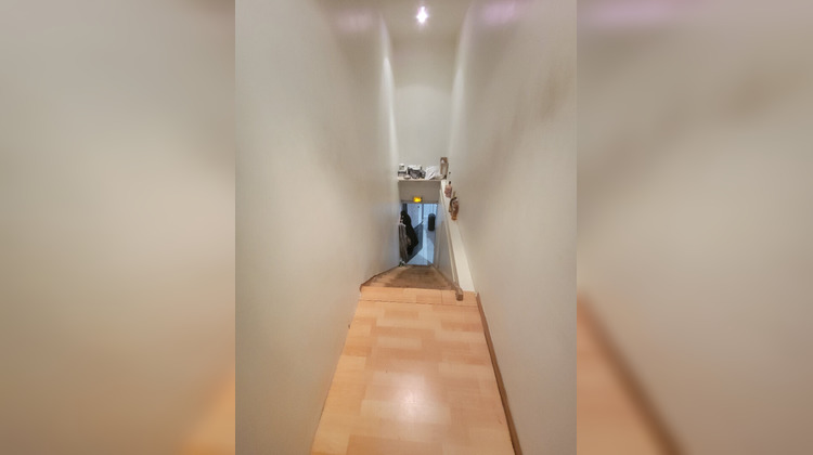 Ma-Cabane - Vente Local commercial VIC-LA-GARDIOLE, 74 m²