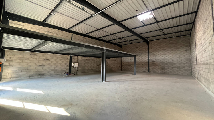 Ma-Cabane - Vente Local commercial VILLETTE-D'ANTHON, 218 m²